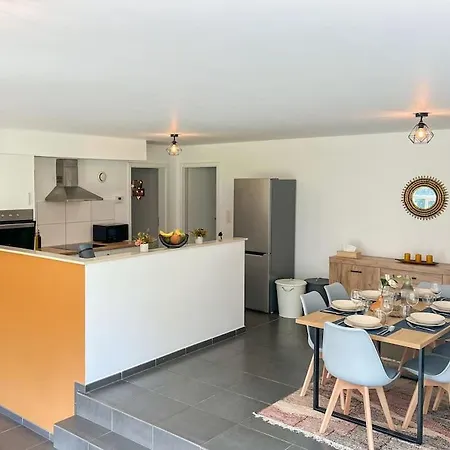 Proche De Pairi Daiza