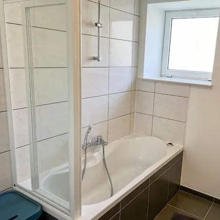 Proche De Pairi Daiza شقة *